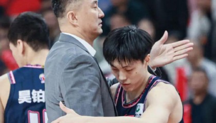 kaiyun-这是国手+顶薪？打18分钟靠罚球捡2分，球迷：把你的时间给陈家政